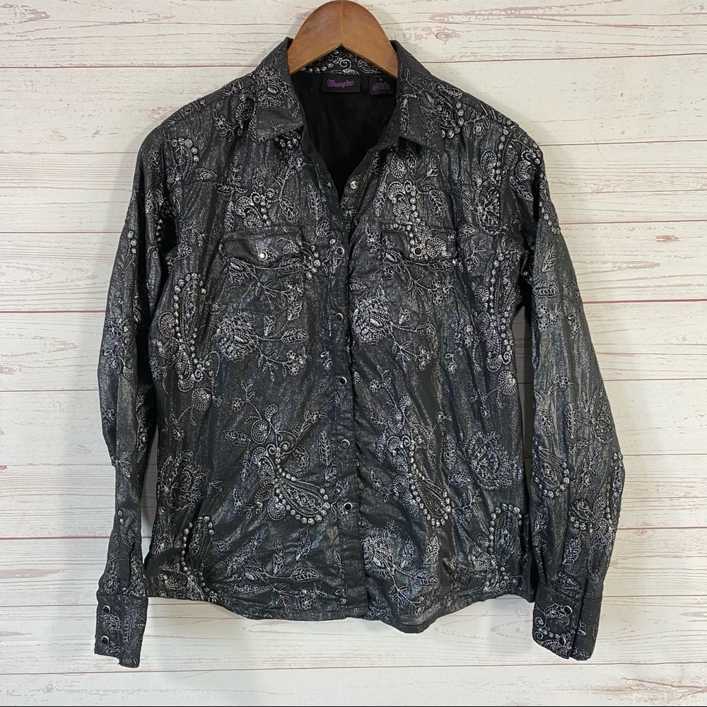 Wrangler Snap Front Long Sleeve Floral Blouse